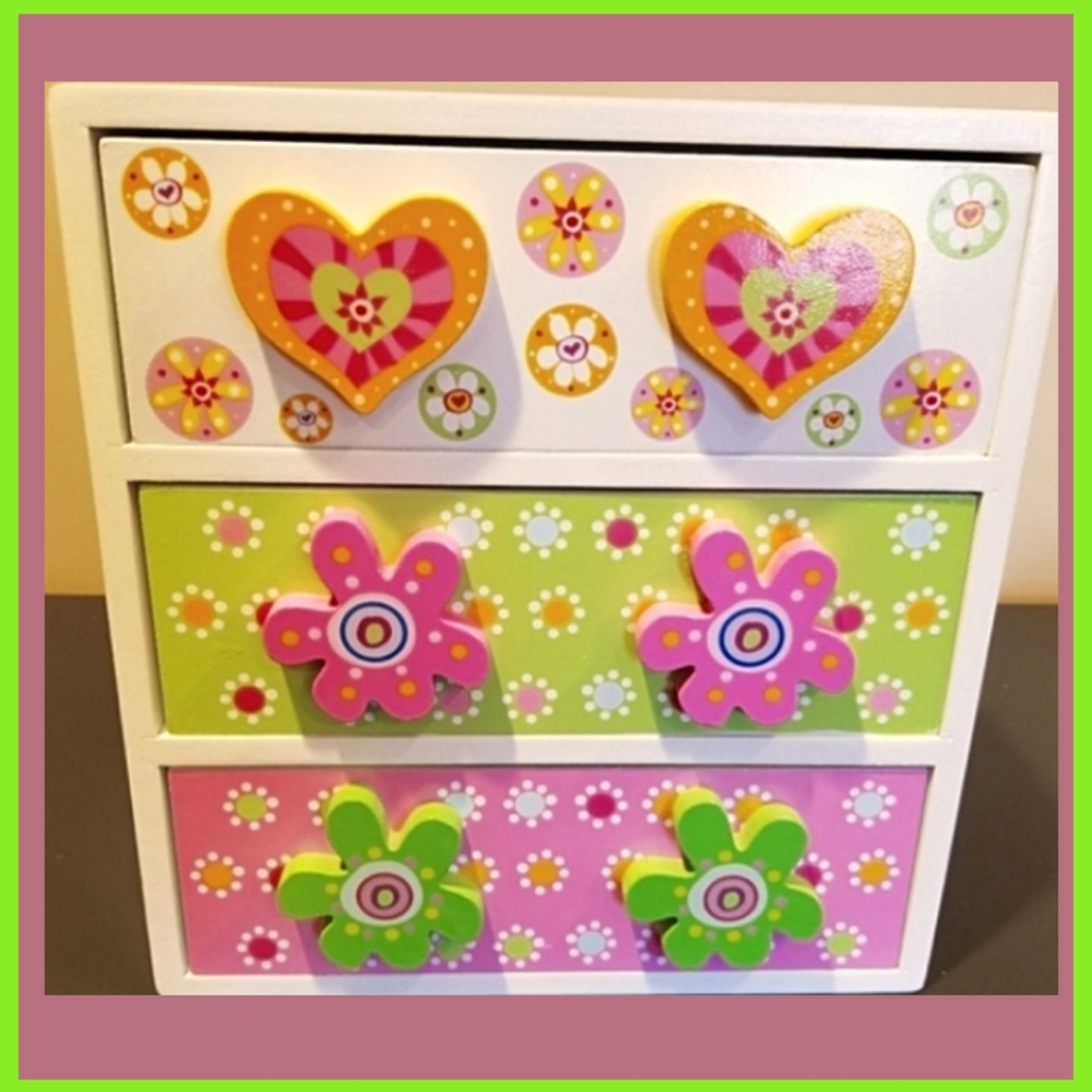 Bead Bazaar Pink, Orange, Green Whimsical Girls Wooden Jewelry Bead Box